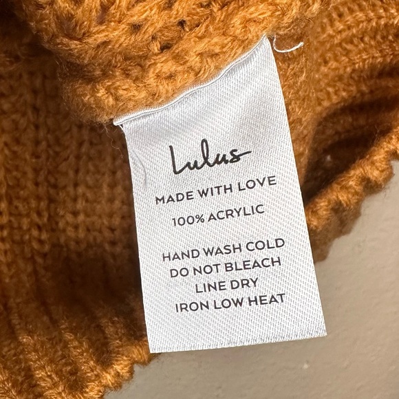 NWT Lulu's Carmichael Gold Off-the-Shoulder Sweater Cozy Knit Size Small - Picture 8 of 10